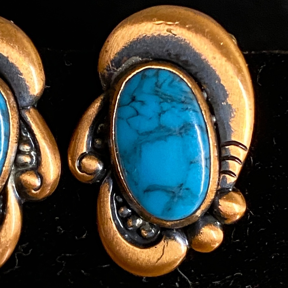 Vintage Turquoise Clip-On Earrings | Copper & Silver Tone | Southwestern - Picture 4 of 8
